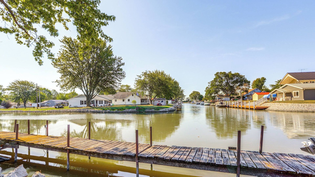 Port Clinton Cottage | Waterfront Port Clinton Cottage: 5 Mi to Lake Erie