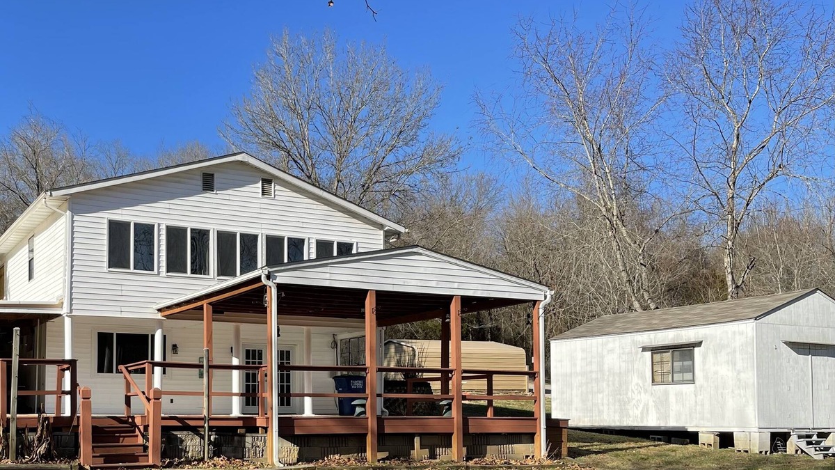 Rockaway Beach House | Waterfront property w/fishing dock nestled just outside of Branson and Tablerock