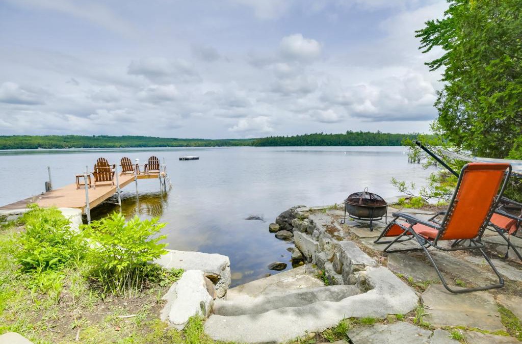 Raymond House | Waterfront Raymond Vacation Rental with Boat Dock!