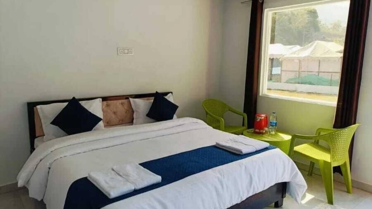 Paliyal Gaon Hotel | Waterfront Resort By Mudras