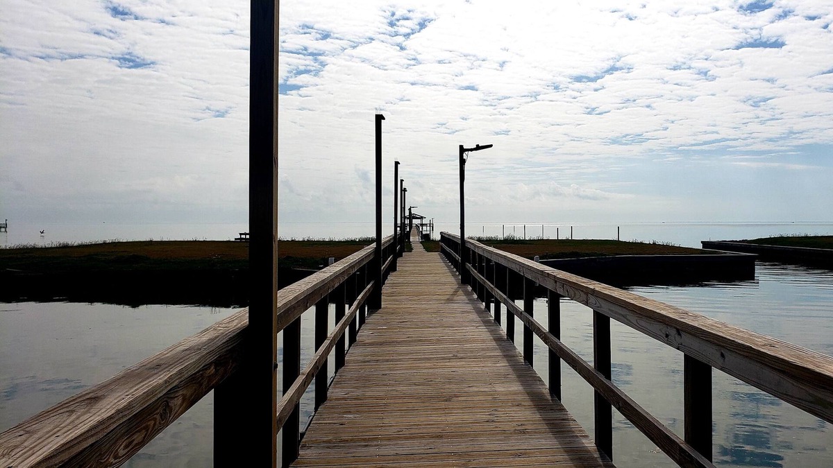 Sailhouse Condo | Waterfront Retreat at RRYCC