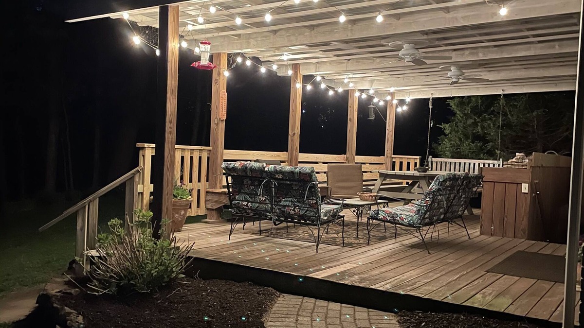Middletown House | Waterfront retreat near Hershey Park. Sleeps 10.