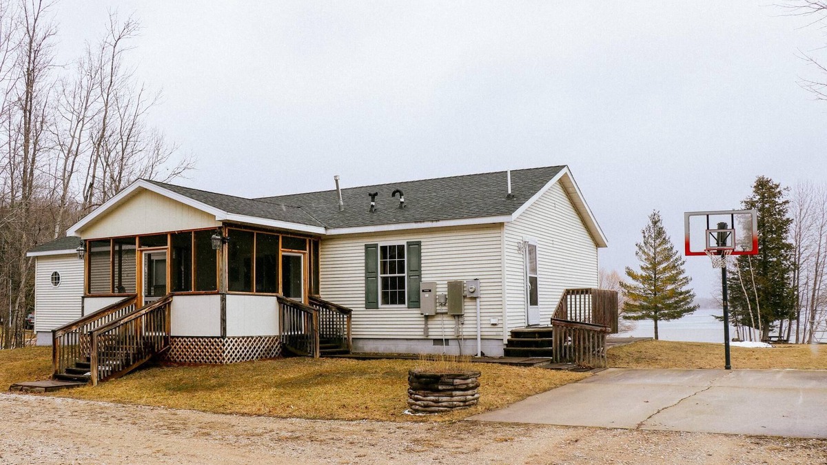 Germfask House | Waterfront Retreat on South Manistique Lake