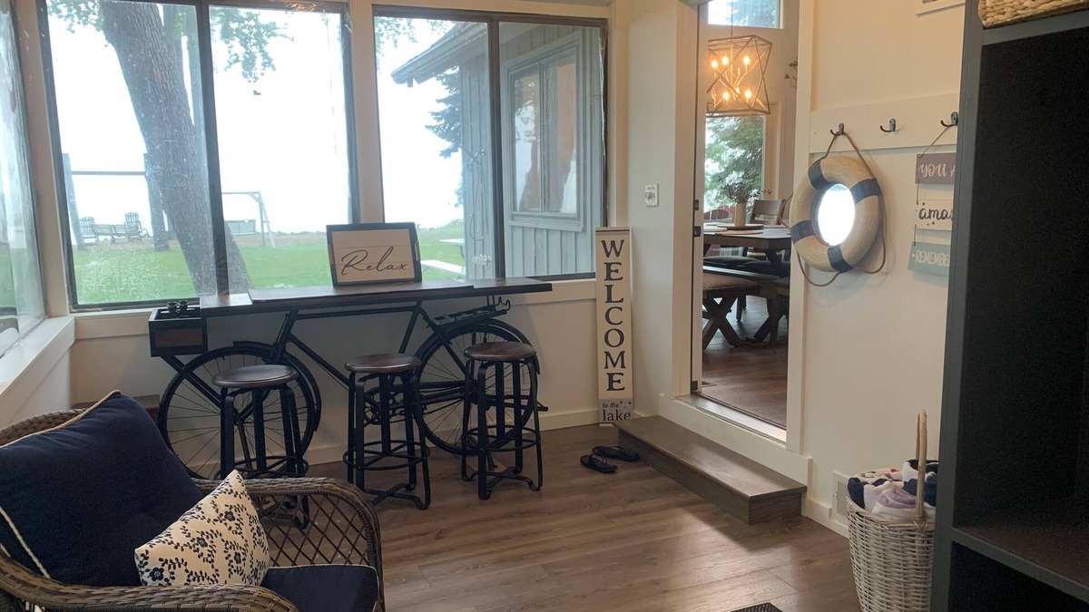 Saginaw Bay House | Waterfront retreat; open concept; remodeled; perfect for large families!