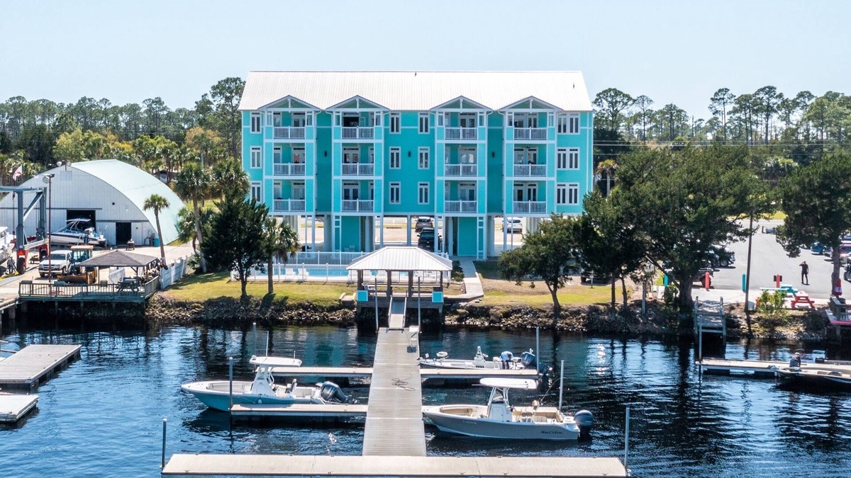 Steinhatchee Condo | Waterfront, RIVERS EDGE CONDO 2A-BLDG 1 *PRIVATE DOCK and ASSIGNED BOAT SLIP