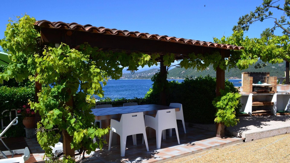 Verghia House | Waterfront self-catered house