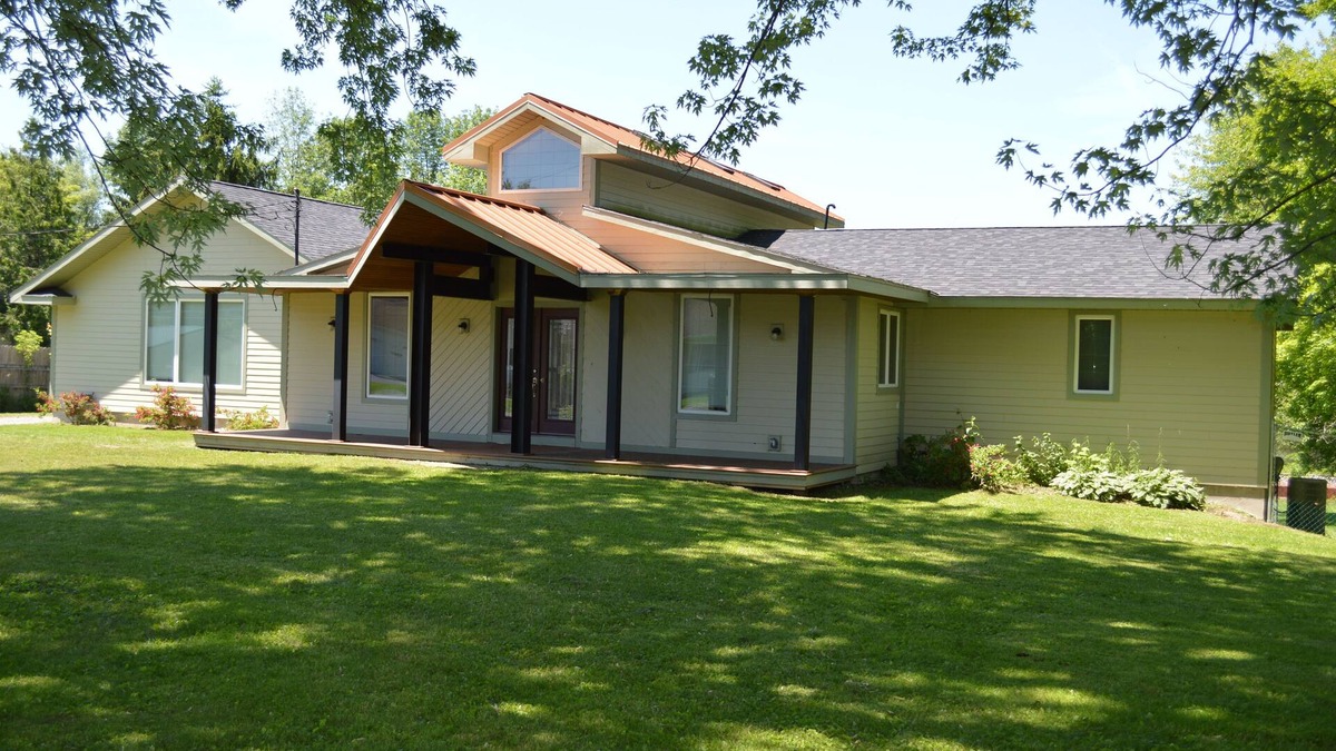 Bayberry House | Waterfront Seneca River - Baldwinsville - Syracuse - CNY -