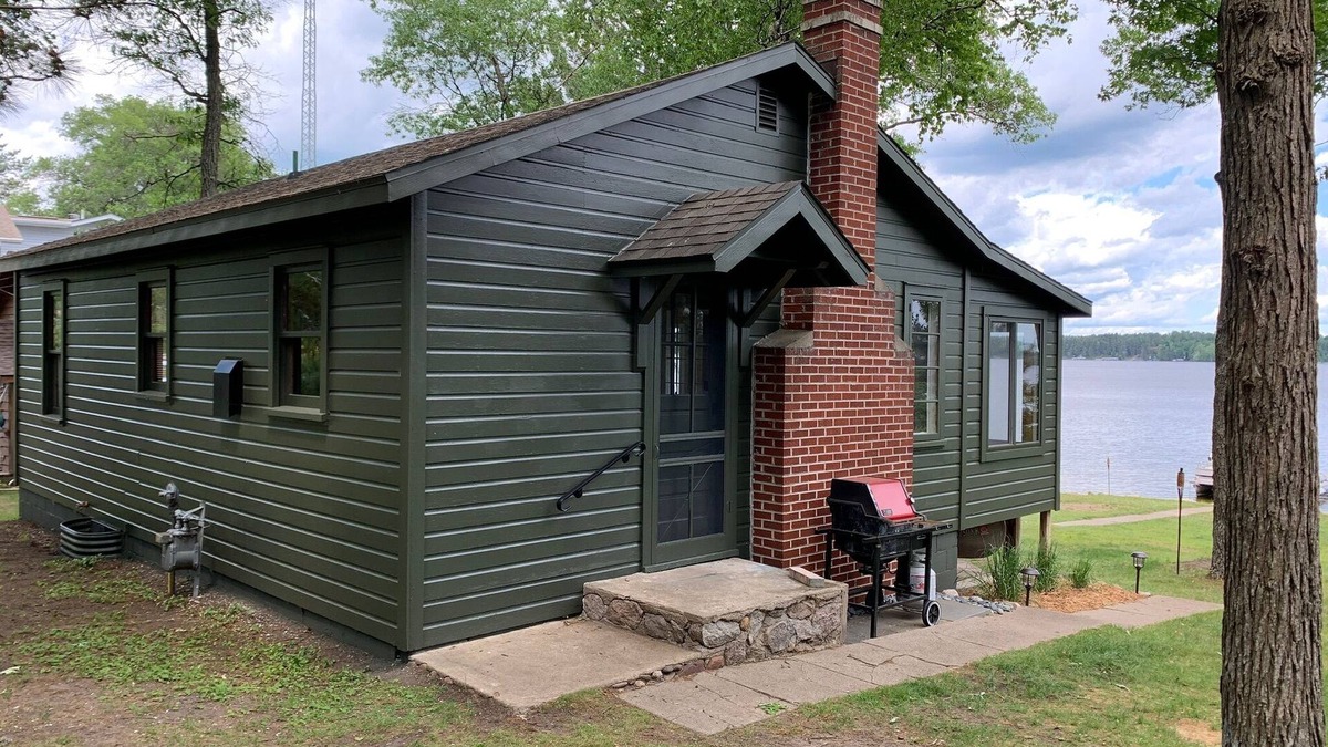 Pequot Lakes House | Waterfront Small Cabin with private dock & sandy beach