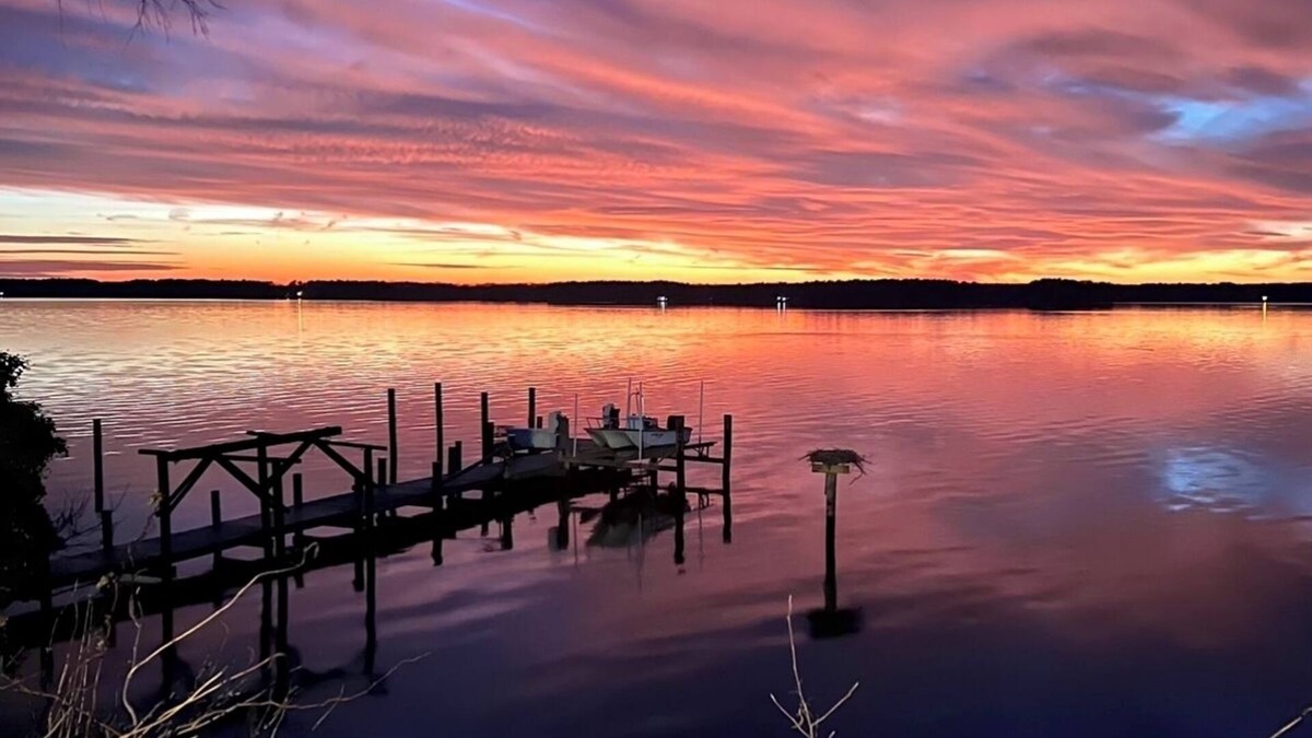 Rock Point Cottage | Waterfront Sunsets, Fishing, Boating, and Crabs! Paxs River, Budds Creek MIR.