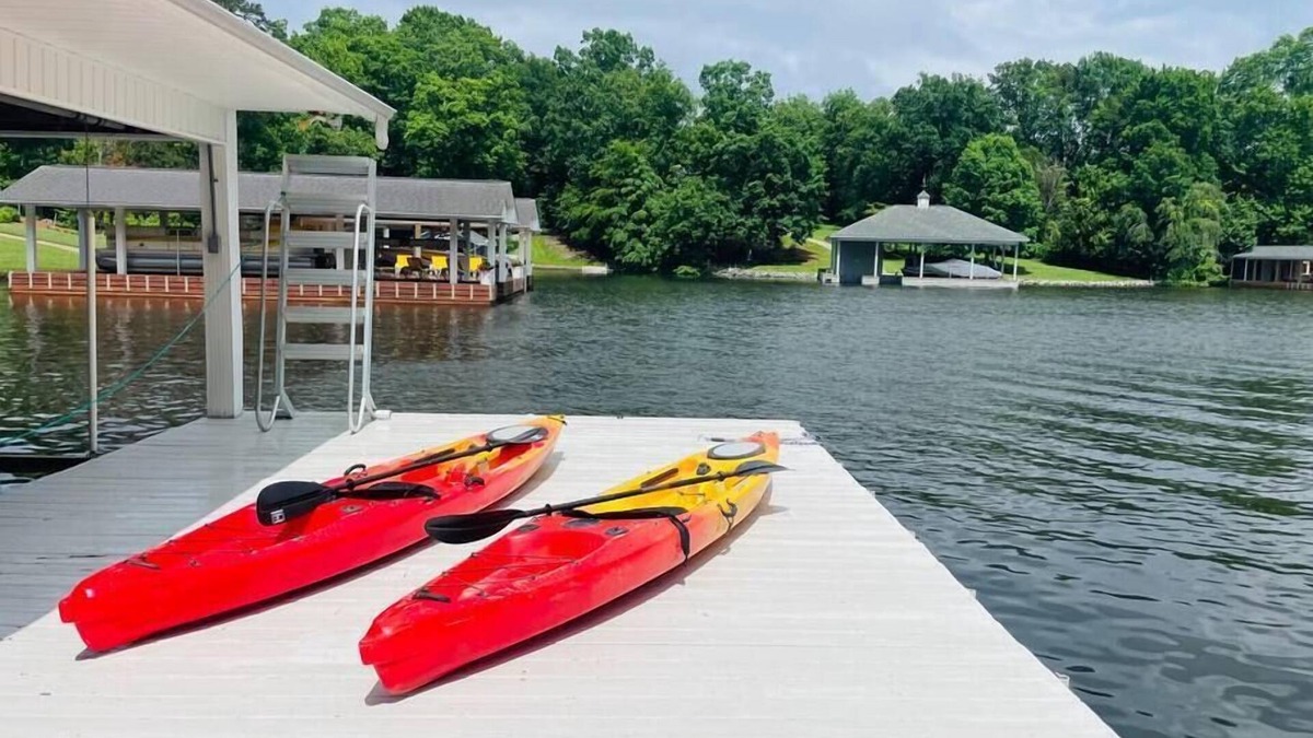Semora House | Waterfront: The Beaver Dam (4 Bedroom)