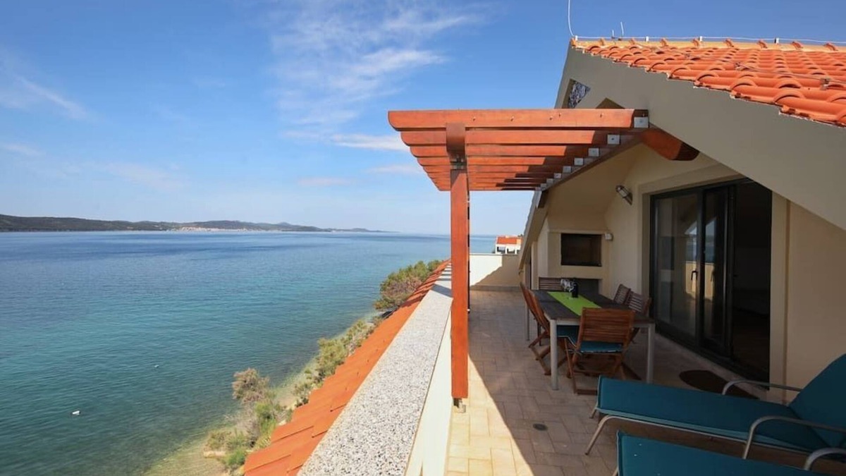 Bibinje Apartment | Waterfront top floor apartment overlooking the sea & islands