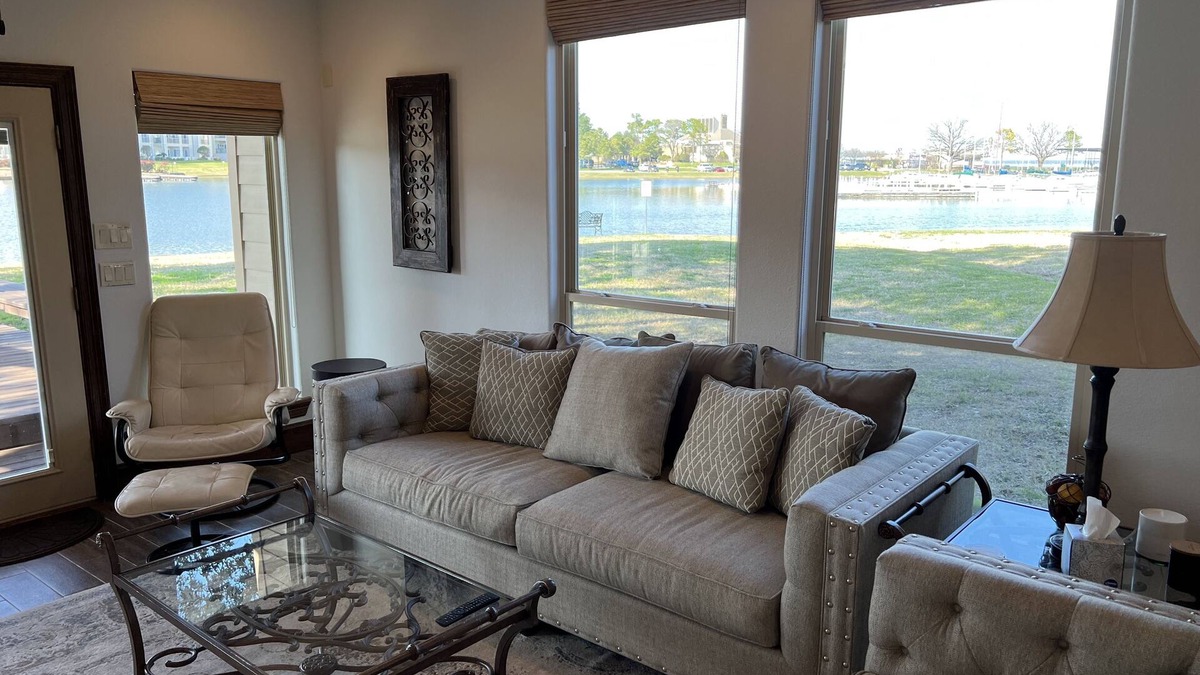 Walden on Lake Conroe House | Waterfront Townhome in Walden -Great view, yard, dock, and easy water access.
