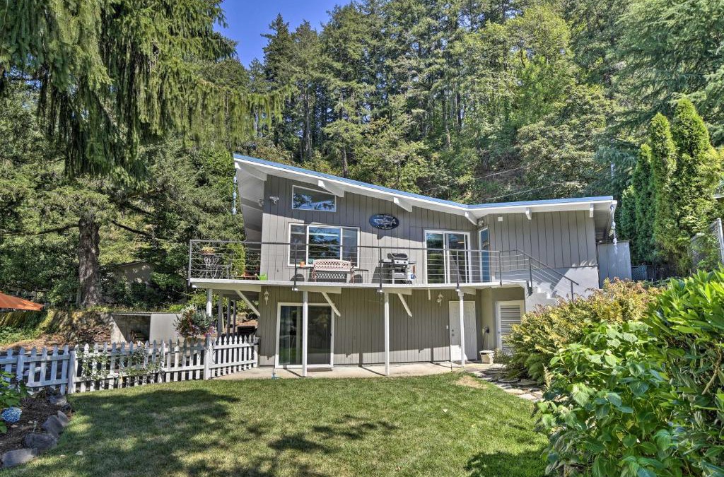 Troutdale House | Waterfront Troutdale Hideaway Sandy River Fishing
