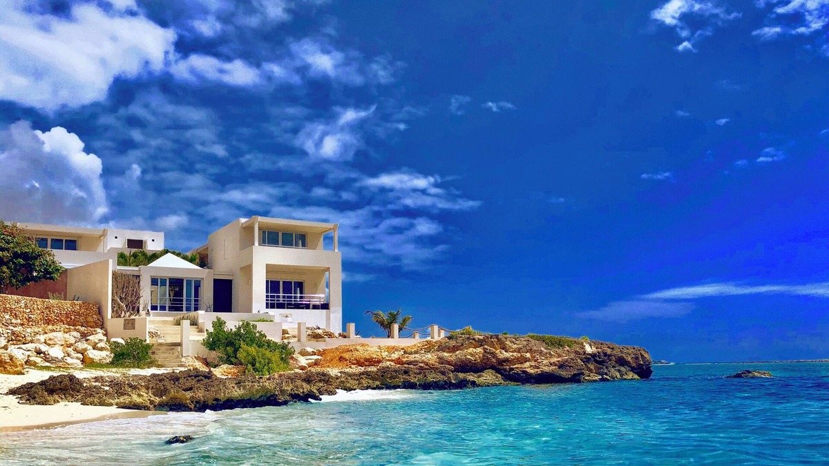 South Hill Villa | Waterfront Villa, 2 Beaches, Snorkeling, Private Pool, & Spectacular Views