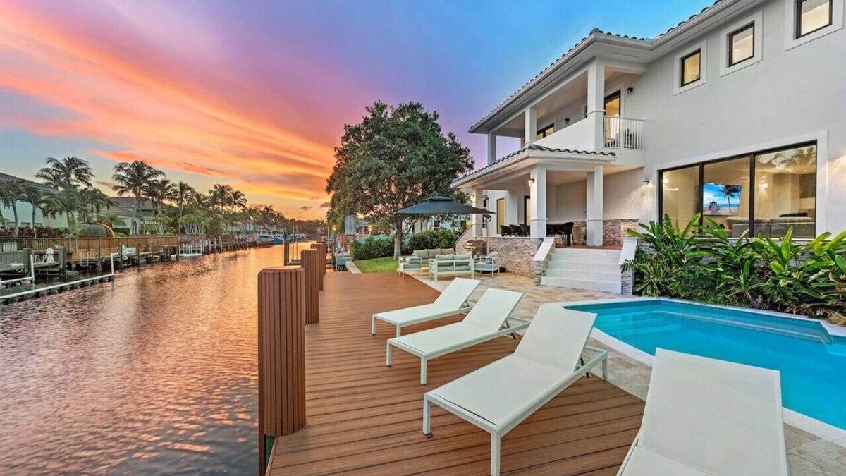 South Lake House | Waterfront Villa / Heated Pool, Gameroom, Sleeps12