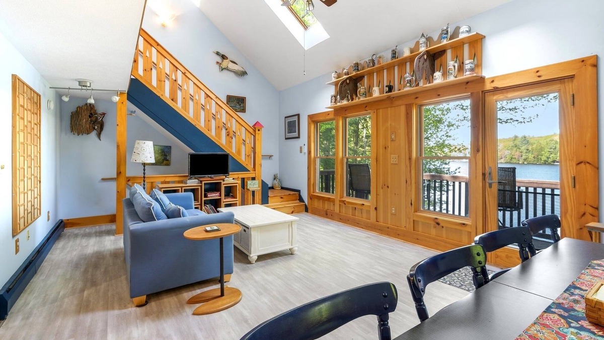Lyman House | Waterfront w/Kayak's, SUP's and Ping Pong Table!