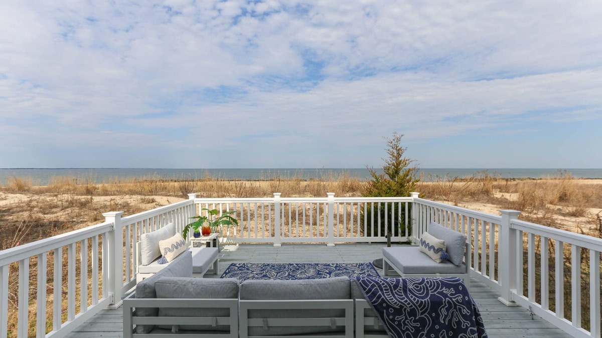 Norfolk Cottage | Waterfront Willoughby Oasis