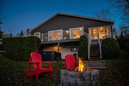 Saint-Damien House | Waterfront with Spa and Lake Access