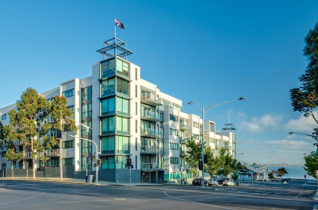 Geelong Apartment | Waterfront (Yarra St) by Gold Star Stays
