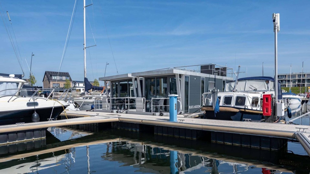 Kamperland Boat Rental | Waterlodge in Kamperland by Veerse Meer