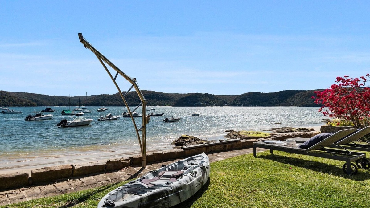 Palm Beach Apartment | Waters Edge on the shores of Pittwater