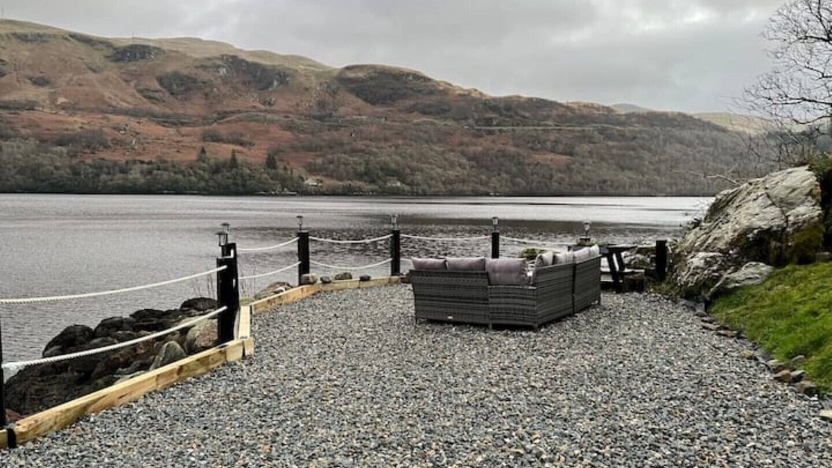 Arrochar Cottage | WATERSIDE 3 BED COTTAGE, HOT TUB, SAUNA, PVT BEACH