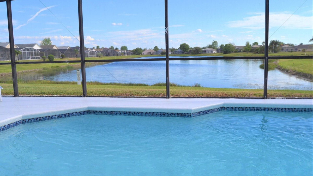 Eagle Pointe South Villa | WATERSIDE is unique: it's the best villa and the best position at Eagle Pointe