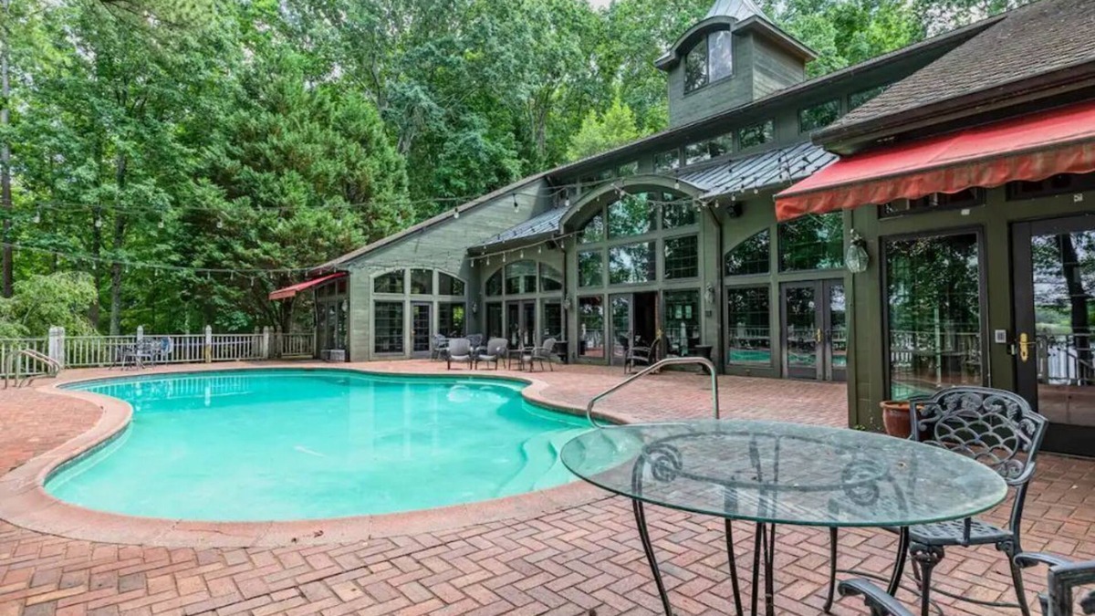 Midlothian House | “WaterView" The Pool Pavilion, waterfront property assisted handicap access.