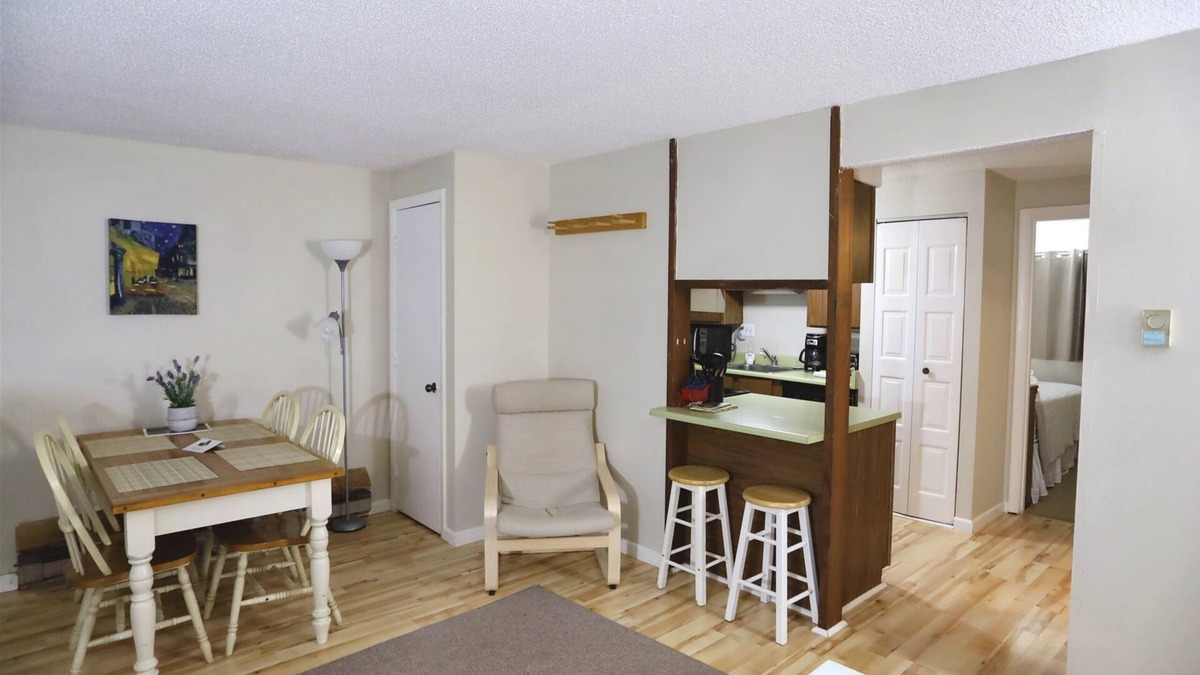 Waterville Valley Condo | Waterville Valley Pet Friendly Vacation Condo close to Community Center! (WHB16V)