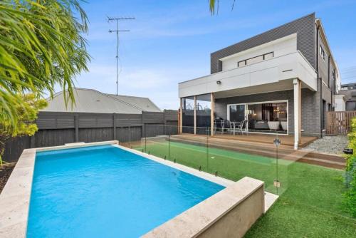 Ocean Grove House | Waterways Luxury Poolside Retreat in Prime Location