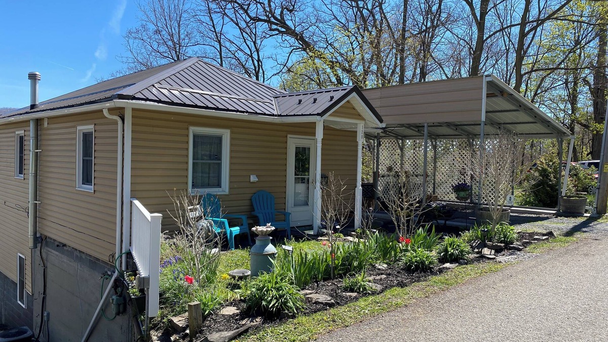 Watkins Glen House | Watkins Glen Village Walk to State Park & Downtown!