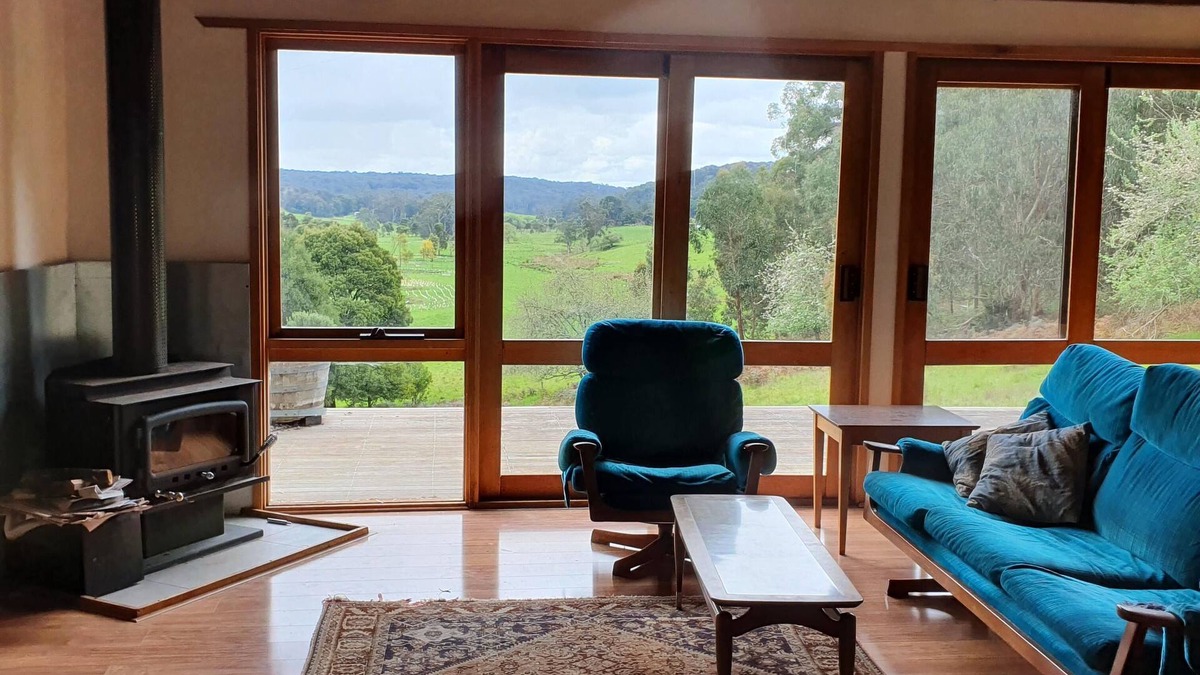 Forrest House | Wattle Hill Holiday House - perfect for hikers, bikers, rest and relaxation