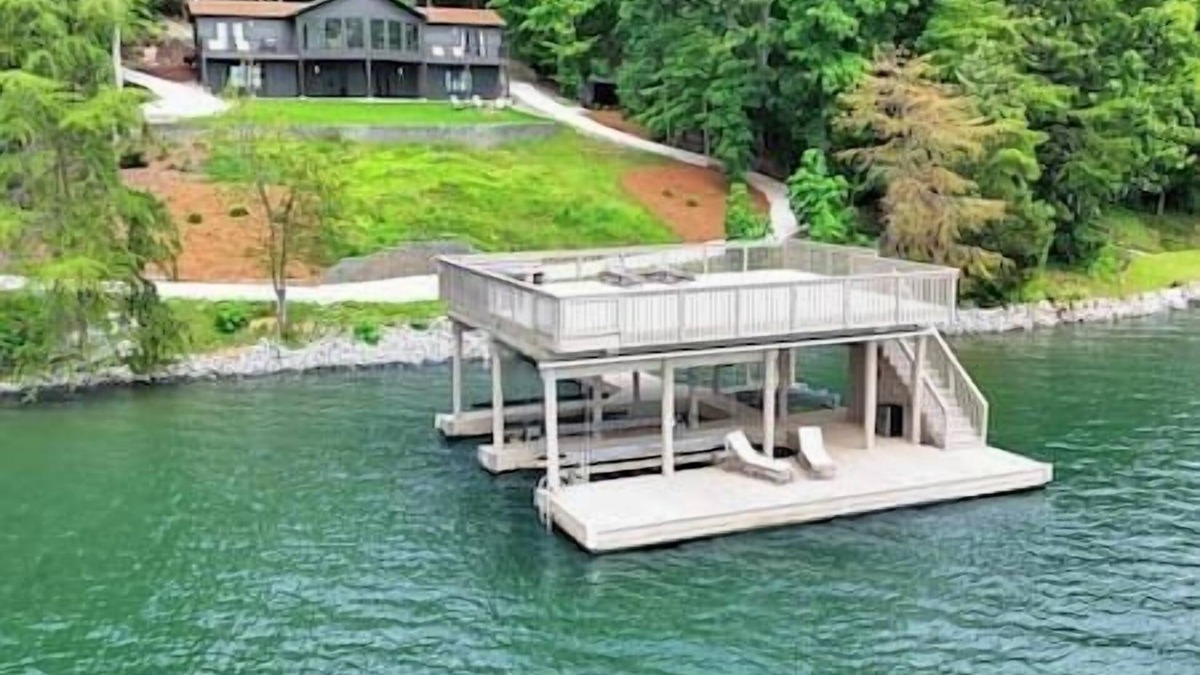 Spring City House | Watts Bar Dream Retreat