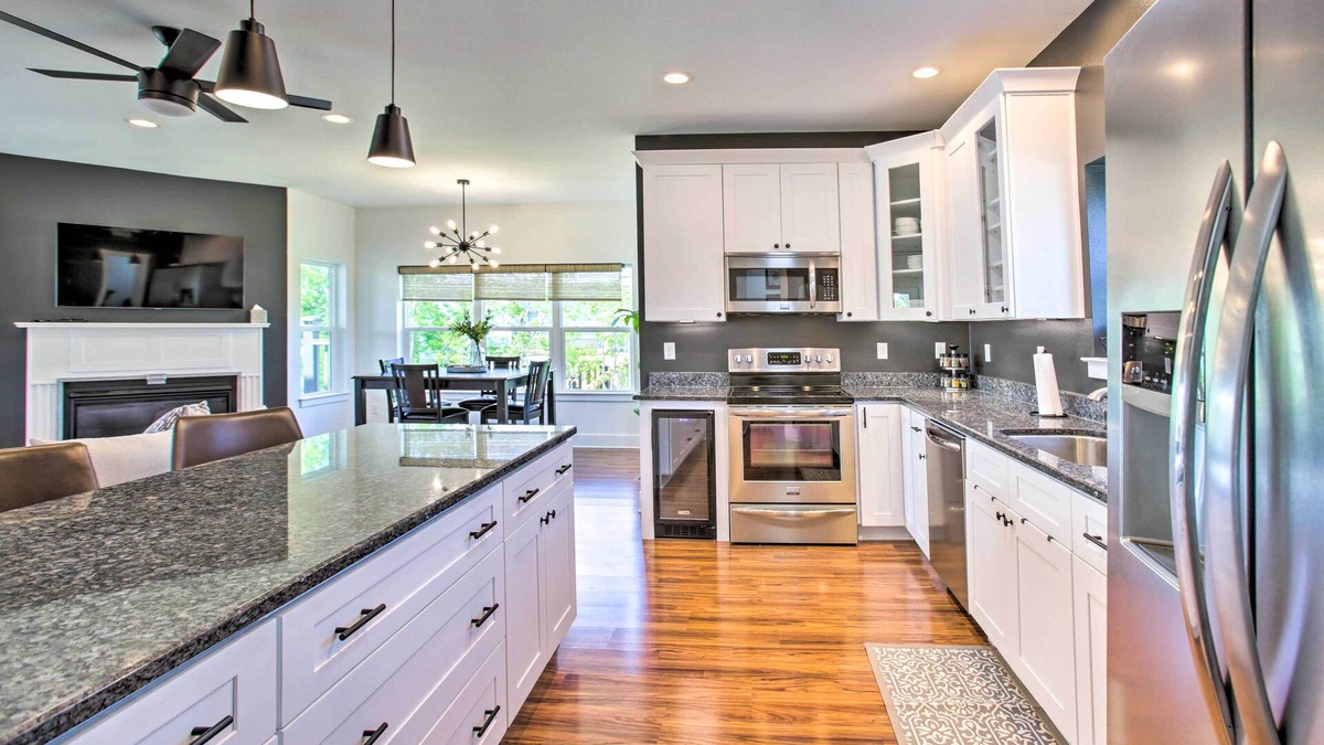 Waveland House | Waveland Abode w/Patio, Walk to Beach!