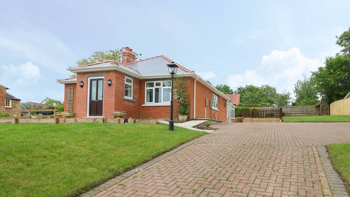 Skendleby House | WAVERLEY, family friendly, country holiday cottage in Spilsby