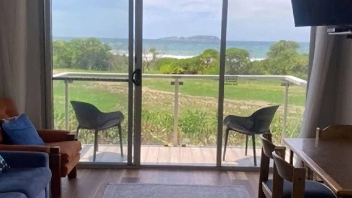 Surf Beach Apartment | Waves at Surf Beach
