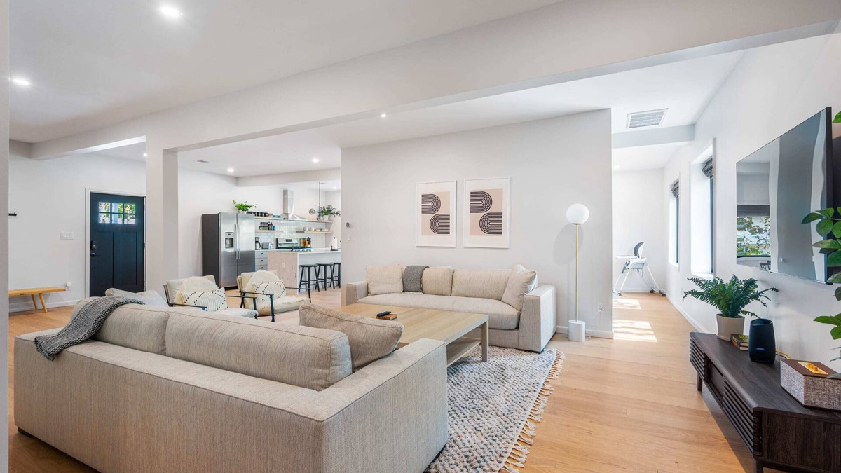 Middletown House | Wawayanda Lodge - Port Jervis, Hudson River
