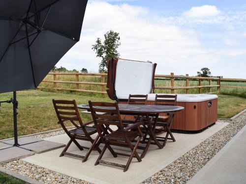 Gumley House | Waxwing Cottage