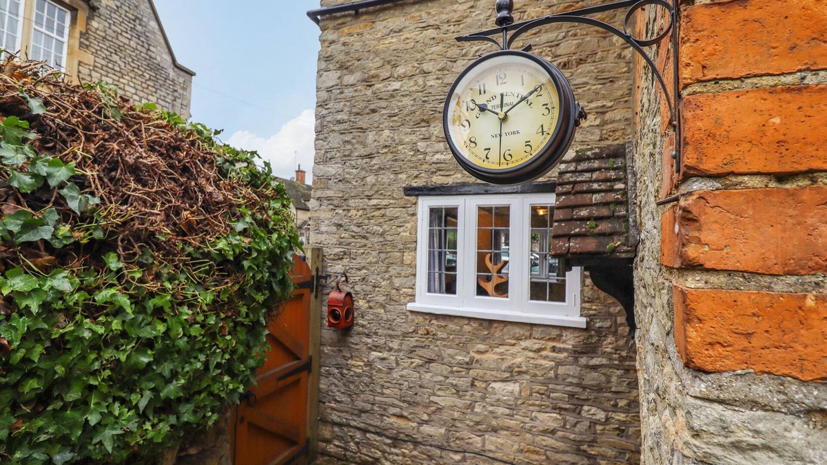 Pavenham Cottage | Wayside Cottage
