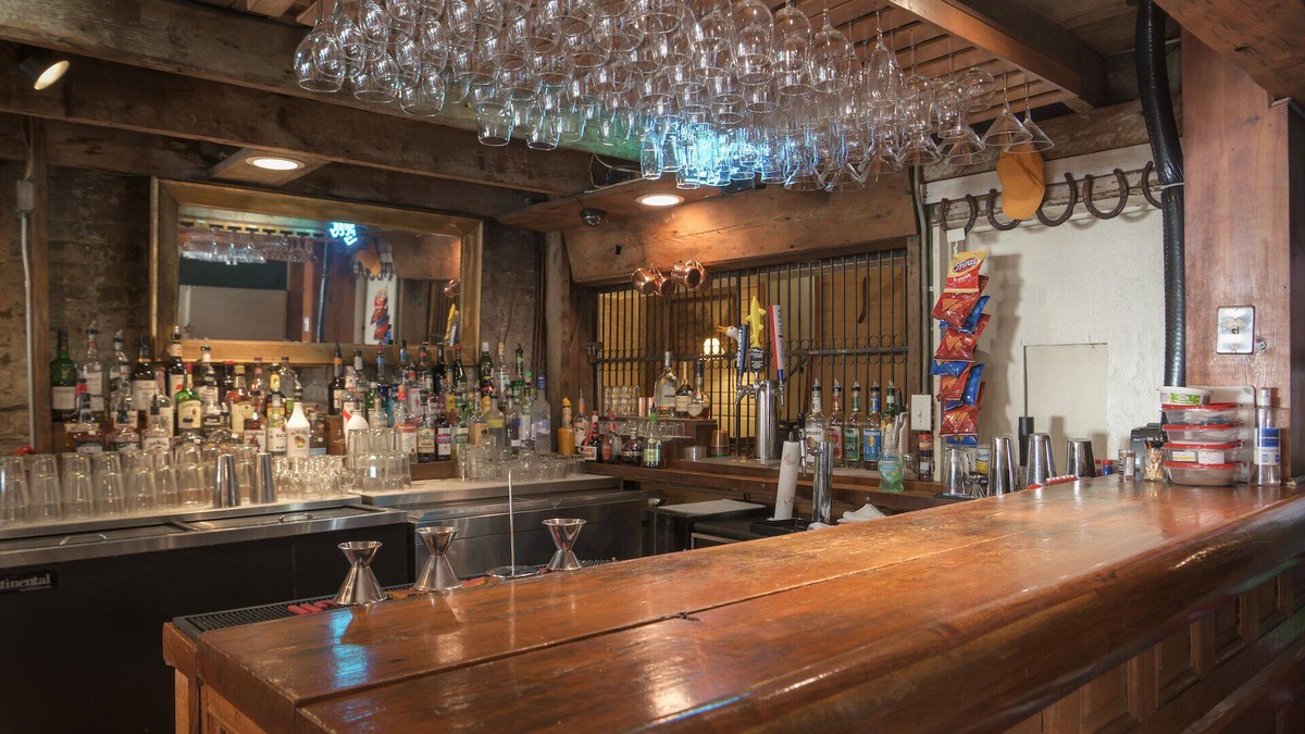 Middletown Hotel | Wayside Inn