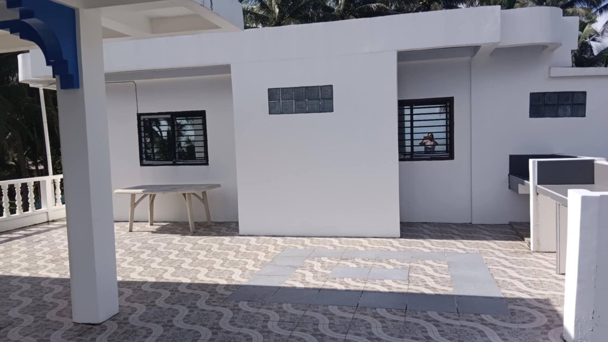 Northern Samar Province Apartment | We are directly on the beach with 50 meters of frontage and beautiful sunsets