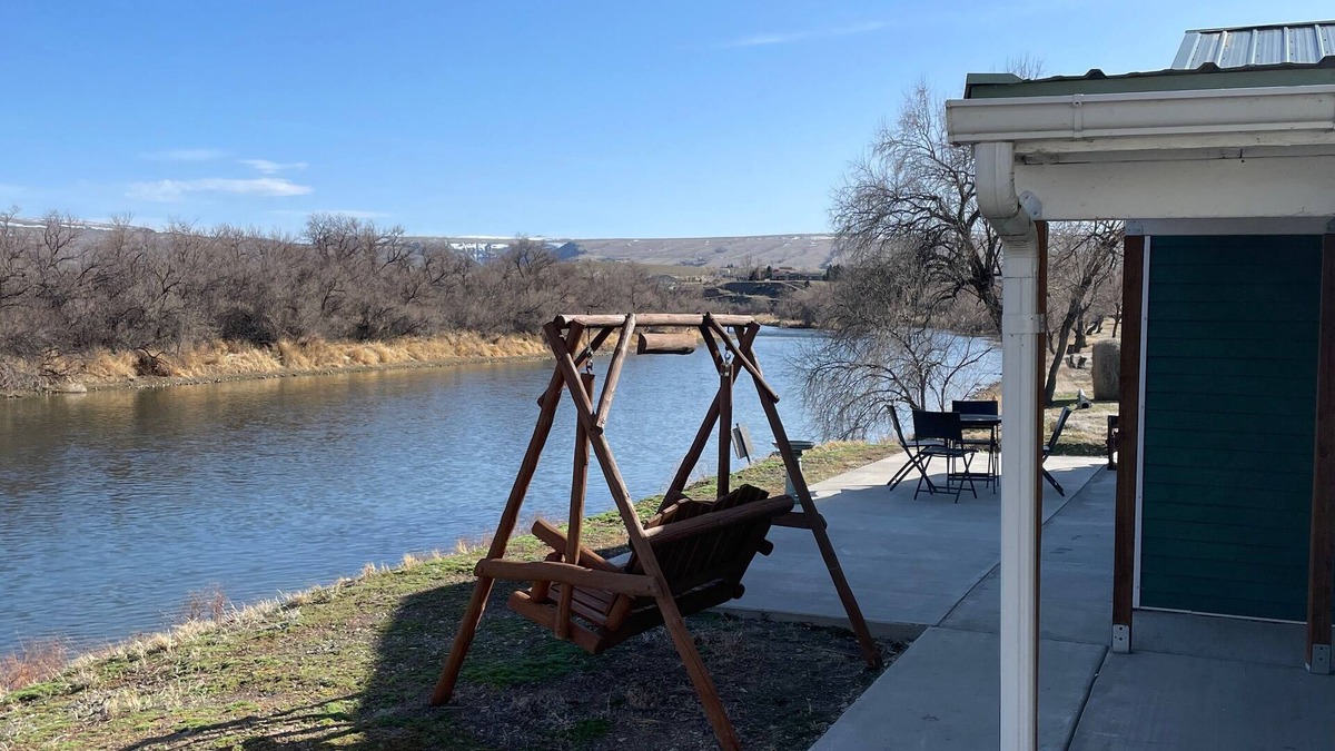 Thermopolis Cabin | We are located just south of Thermopolis on the Big Horn river