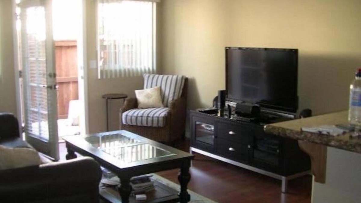 Clairemont Condo | We create a home away from home Near Shopping 15 Minutes from Beach