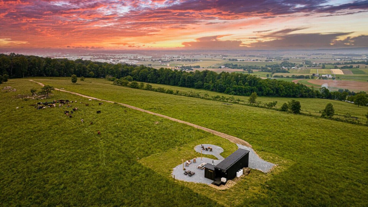 Gap House | we invite u to come experience this off grid tiny home on top of a grassy hilltop.