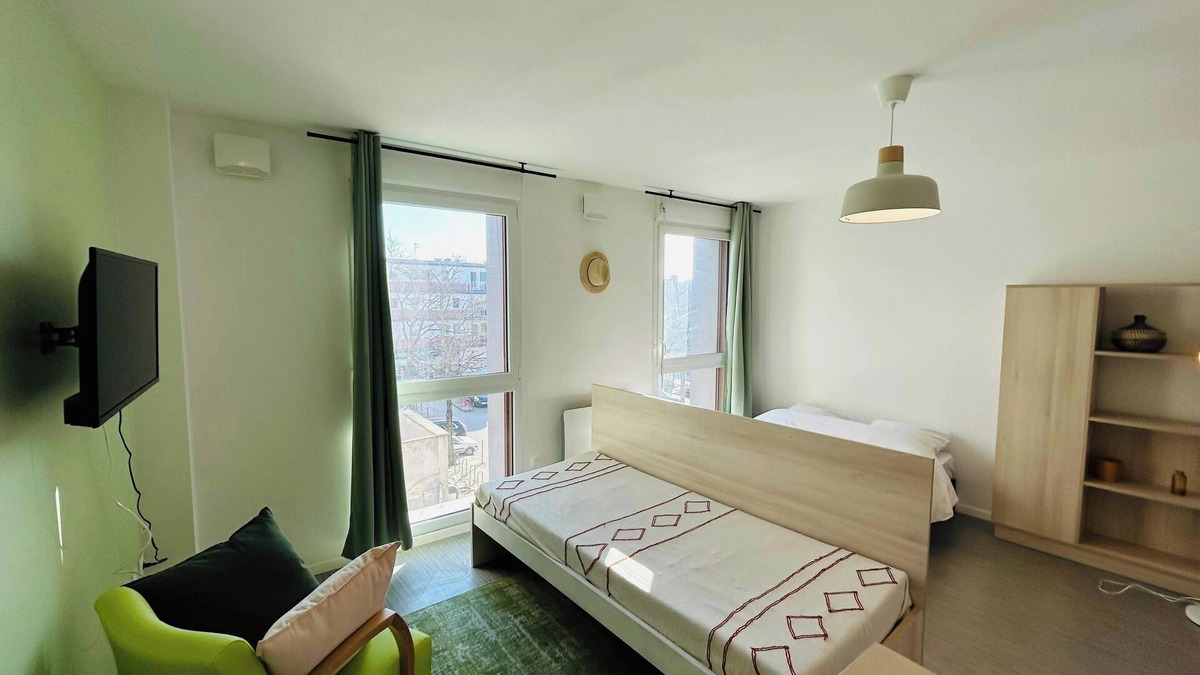 Barbatre Apartment | We Live In R - Suite 303