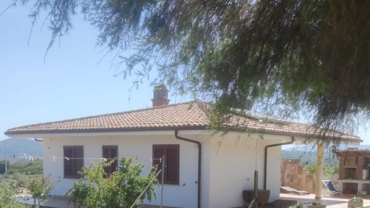 Gonnesa Villa | We rent whole year round indipendent Vacation house and Apartment from 2-10 pers