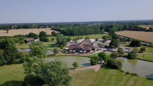 Abbess Roding Hotel | Weald of Kent Golf Course and Hotel
