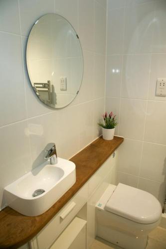 Towcester House | Weasels Way at Tove Valley Cottages