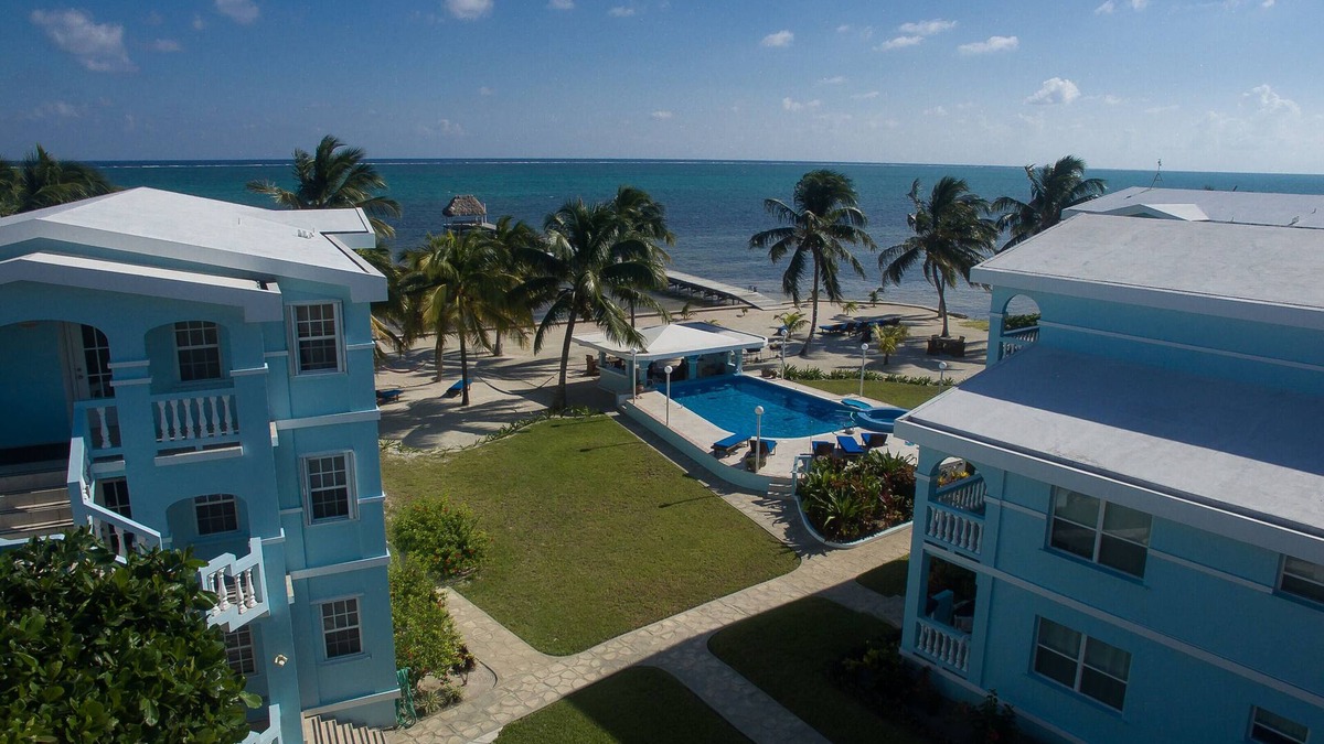 San Pedro Condo | 💍WEDDINGS/⛵️REUNIONS/🍾EVENTS-25 Beachfront Rooms-10 Condos