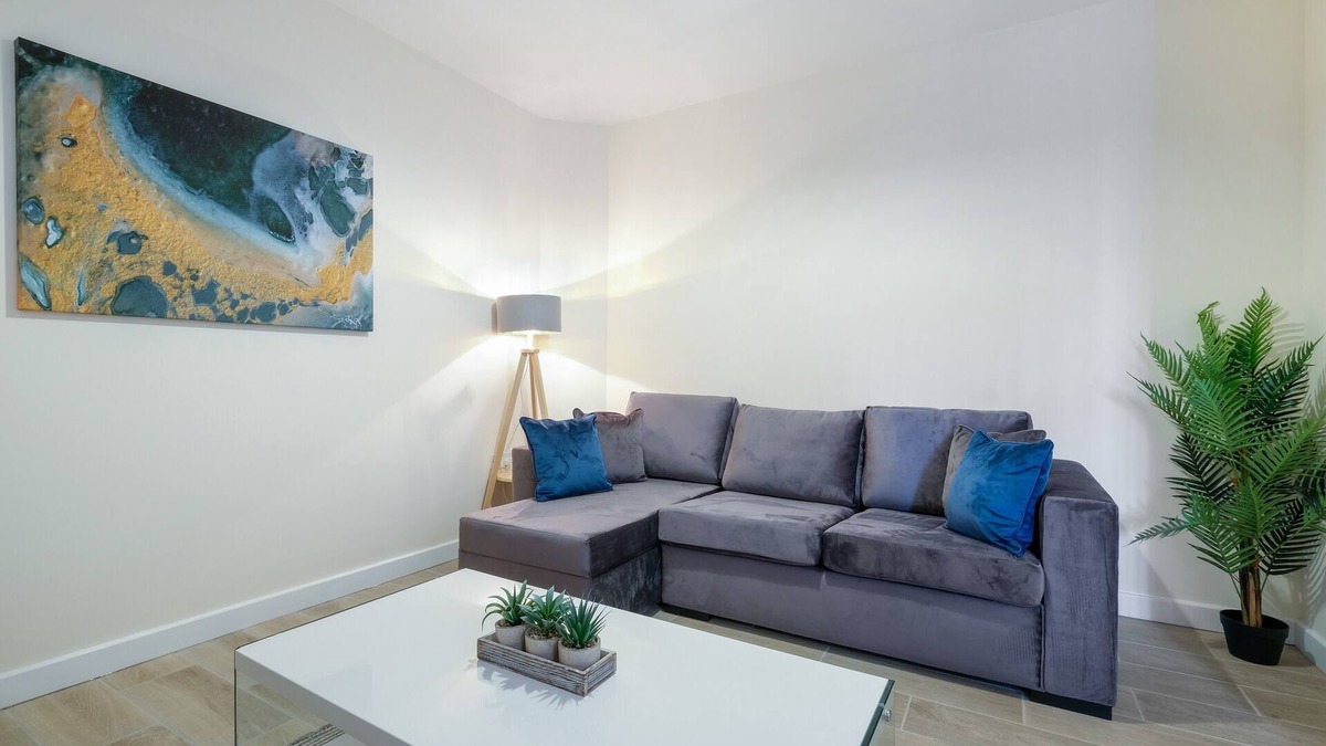 Wednesbury Apartment | Wednesbury, 1 Bedroom Apartment 104 with Parking